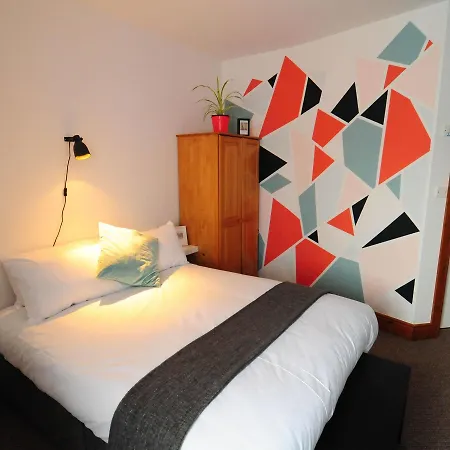 The To The West Hotel 3*