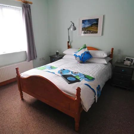 Hotel The To The West 3*