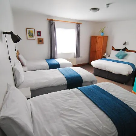 The To The West Hotel 3*
