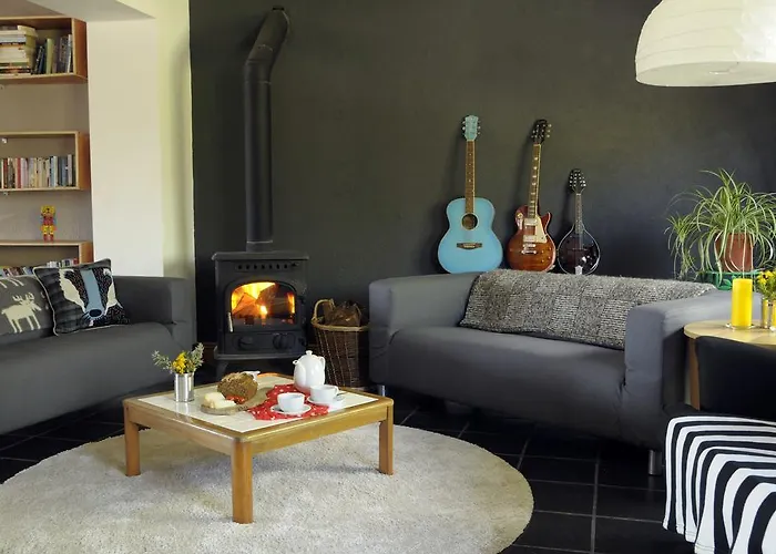 מלון The To The West