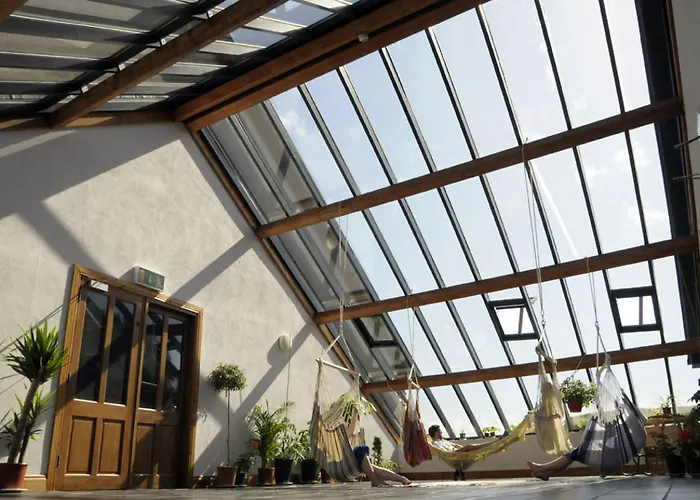 מלון The To The West