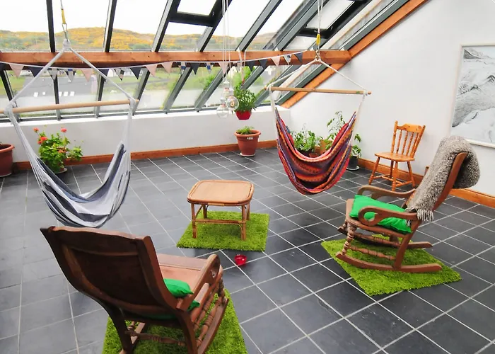 The To The West Otel 3*