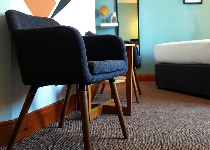 מלון The To The West