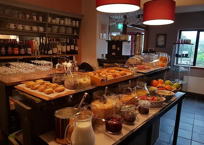 The To The West מלון Connemara