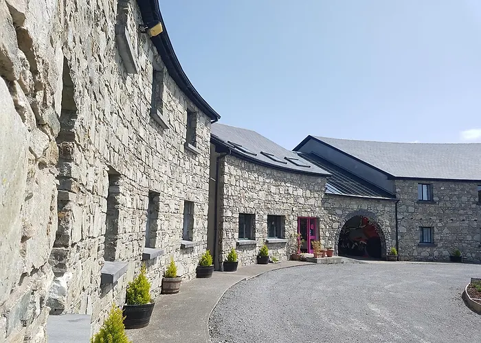 מלון The To The West 3*