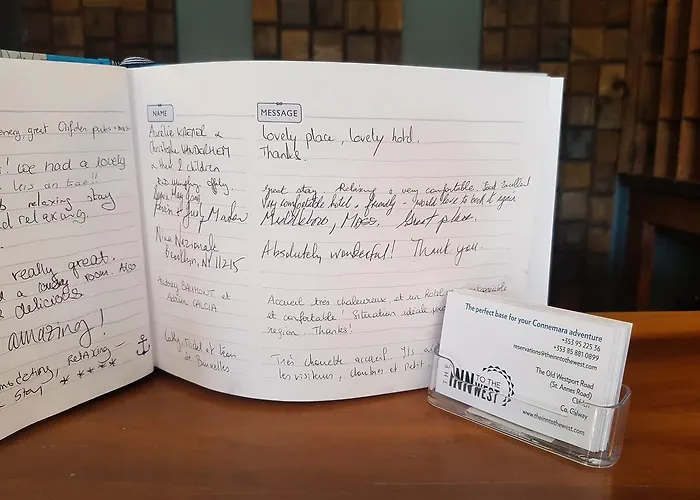 The To The West 3* Connemara