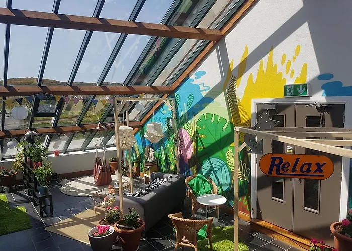 מלון The To The West 3*