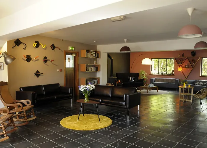 מלון The To The West