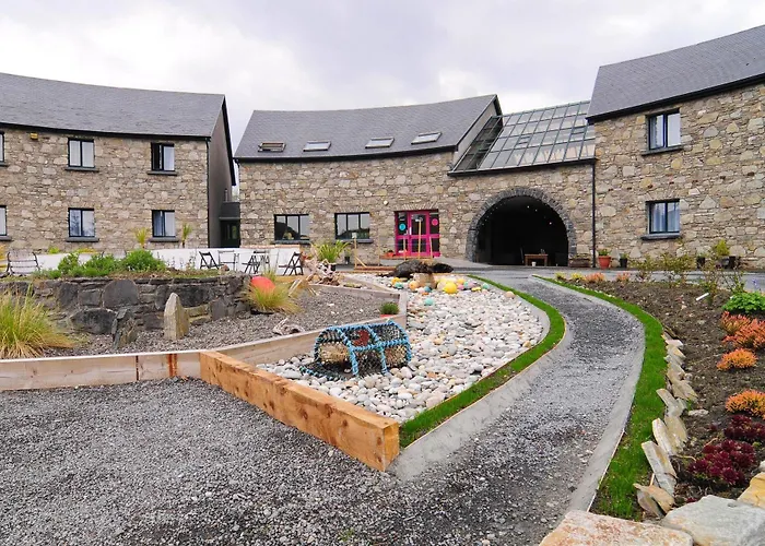 מלון The To The West 3*