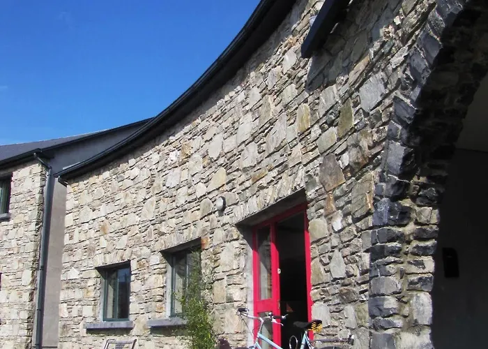 מלון The To The West